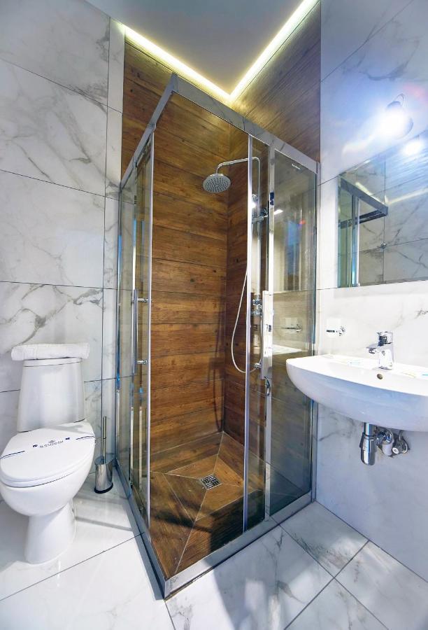 أوديسا Hotel Buninn المظهر الخارجي الصورة